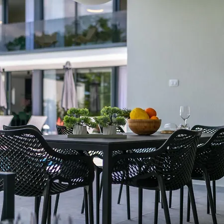 Avis By Istrialux Villa Modrušani