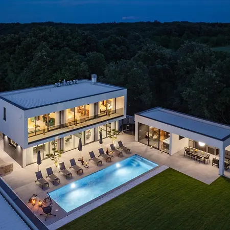 Avis By Istrialux Vila