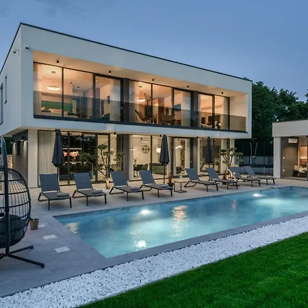 Avis By Istrialux Vila *