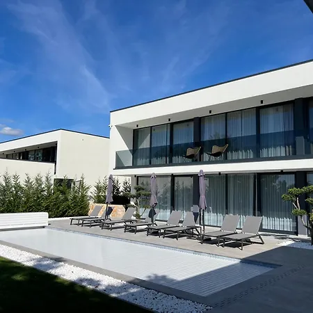 Avis By Istrialux * Modrušani