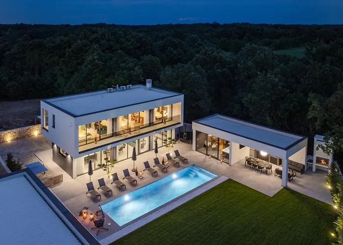 Avis By Istrialux Vila